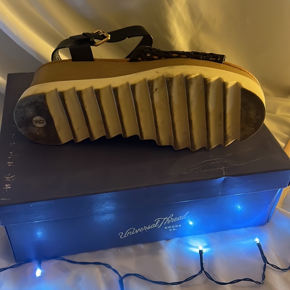 Universal Thread Alba Platform Memory Foam Heeled… - image 6